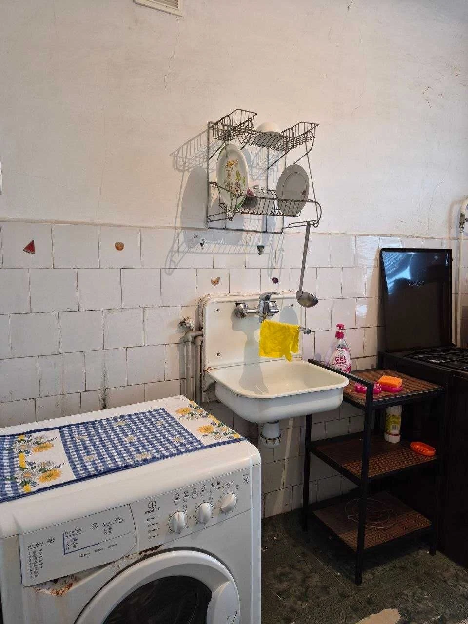 Продам 3 кімнатну квартиру в ЦЕНТРІ . 7/9 цегл. 38000