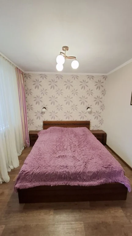For Sale 4-room apartment in Rakivka, 4th floor, with furniture and appliances