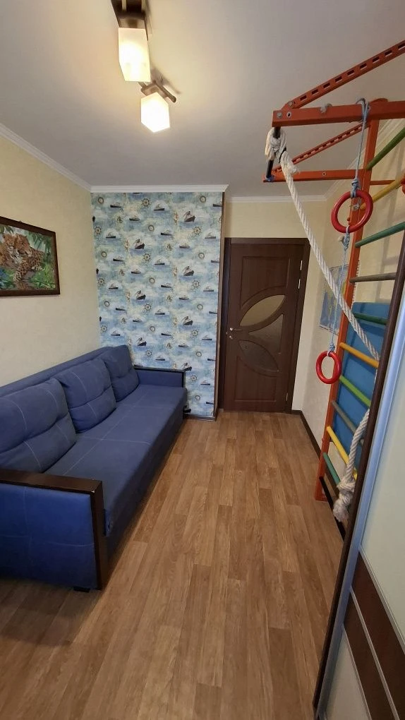 For Sale 4-room apartment in Rakivka, 4th floor, with furniture and appliances