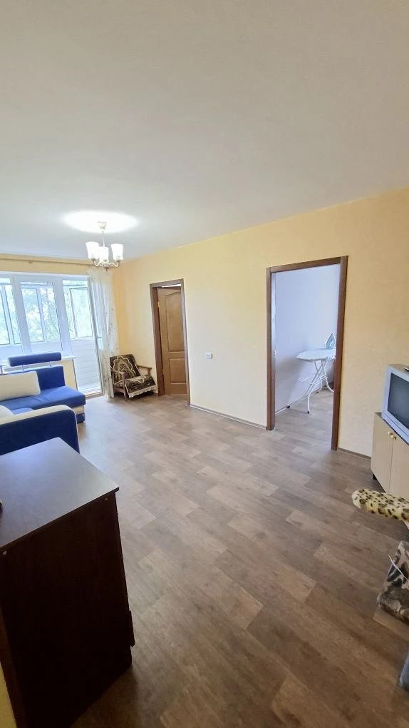 For Sale 4-room apartment in Rakivka, 4th floor, with furniture and appliances