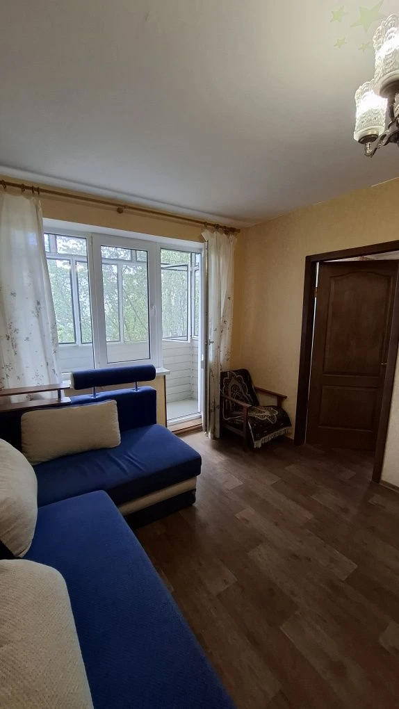 For Sale 4-room apartment in Rakivka, 4th floor, with furniture and appliances