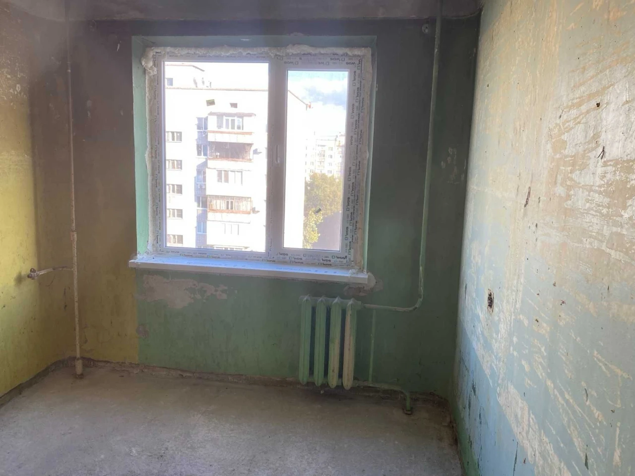Продам однокімнатну квартиру (р-н Раковка)