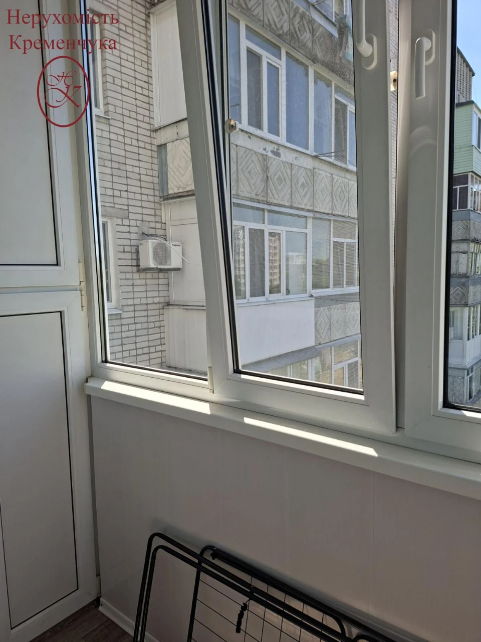 Продаж/ 4 кімнатна/ центр
