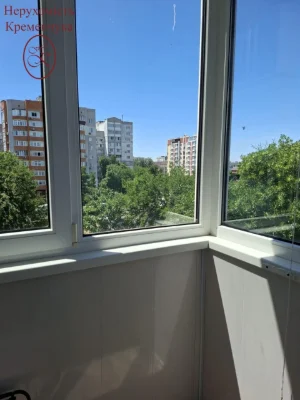 Продаж/ 4 кімнатна/ центр