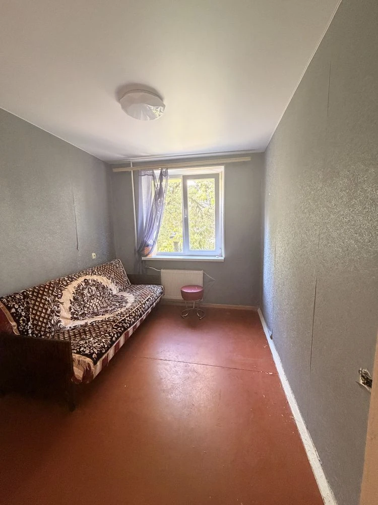 Продам 3 х кімн квартиру ( 2 ПОВЕРХ )  РАКОВКА, вул. Лікаря