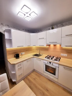 Продам 1-кім кв в центрі міста Район Спартака