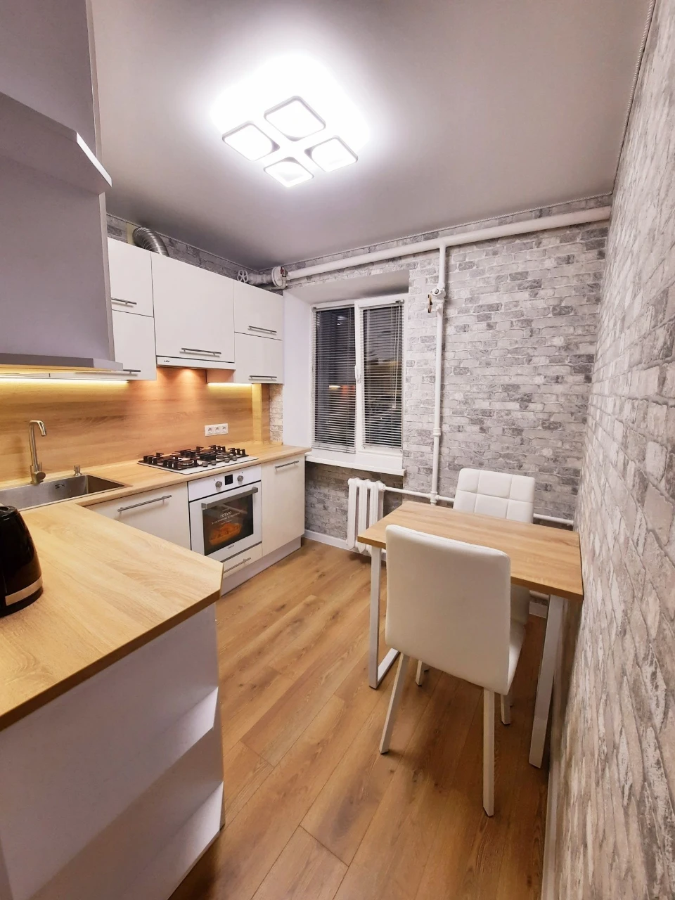 Продам 1-кім кв в центрі міста Район Спартака