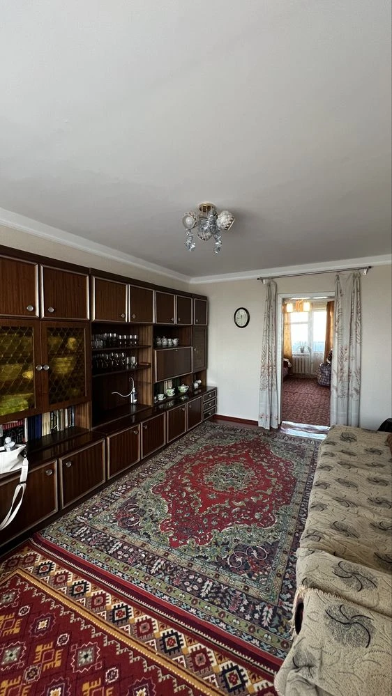 Sale of a 3-room apartment with an amazing view of Autokraz