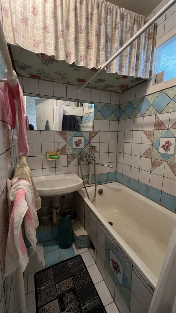 Sale of a 3-room apartment with an amazing view of Autokraz