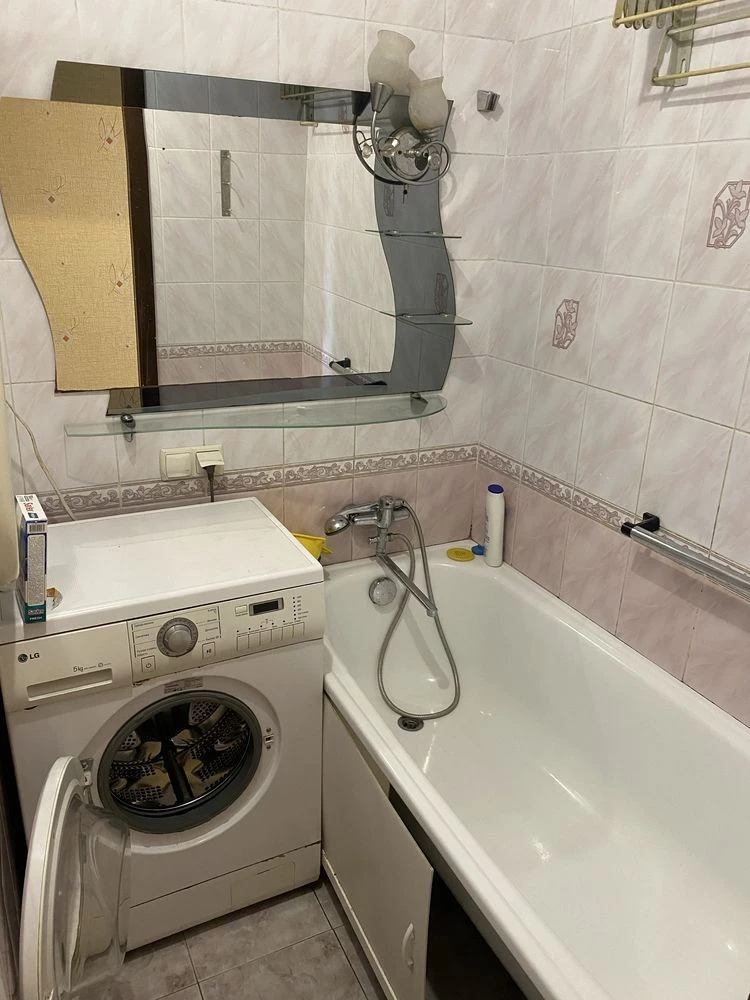 Продається затишна квартира на Раківці