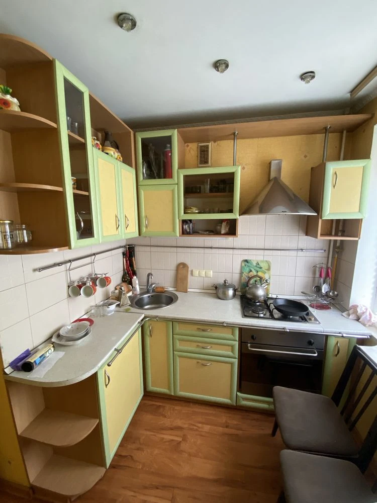 Продається затишна квартира на Раківці