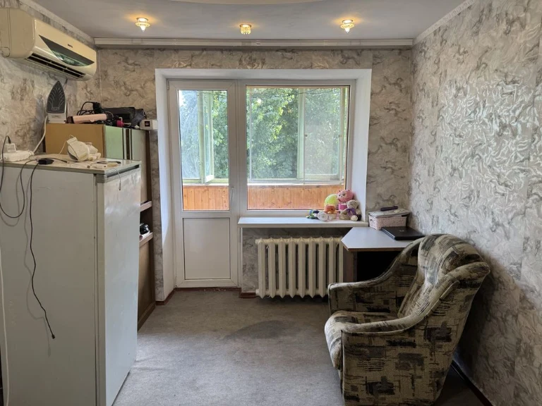 Продам 1 кімнатну квартиру