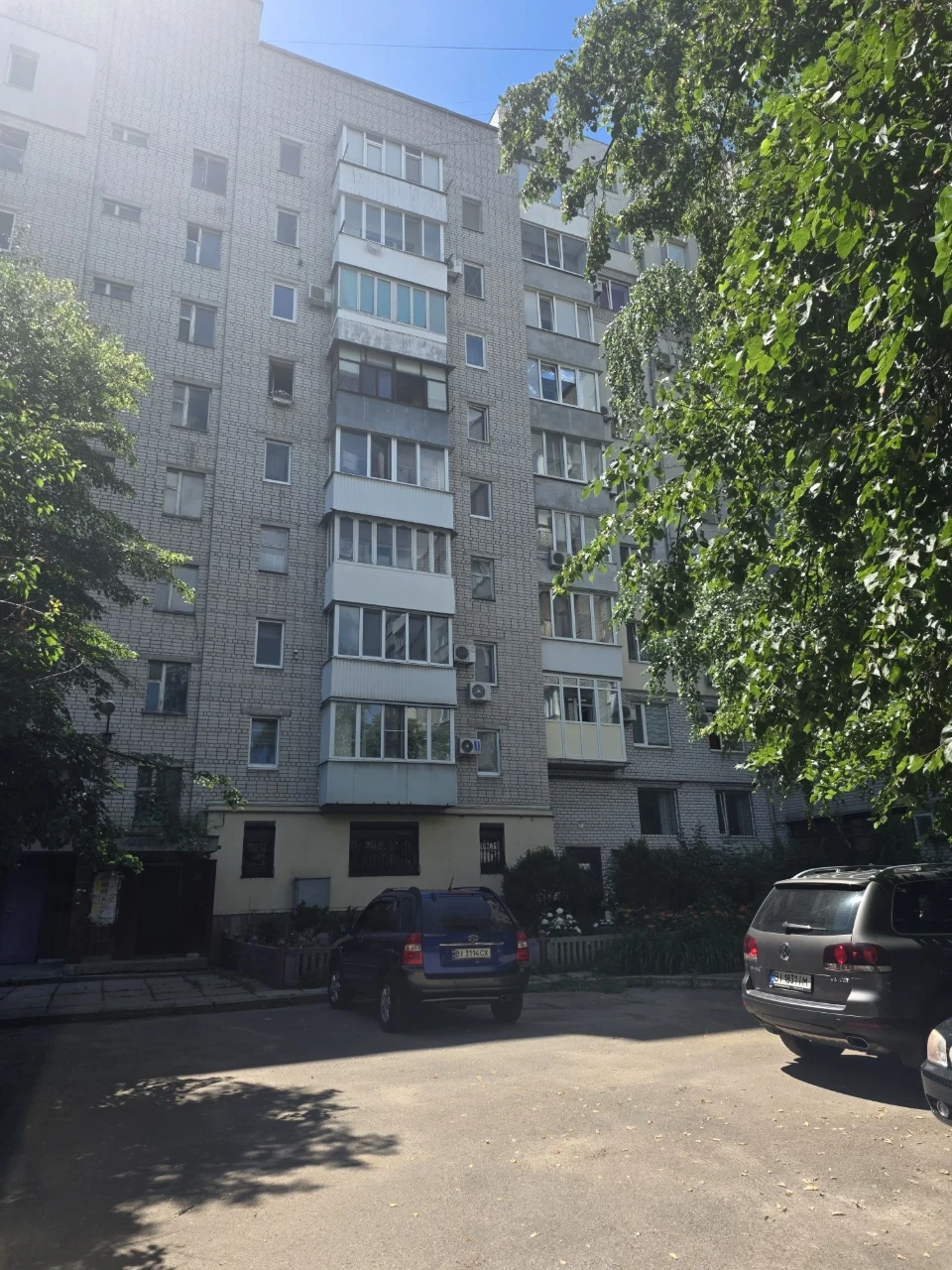 ПРОДАМ 2кцентр улучш.план8/9кирпичПродам 2