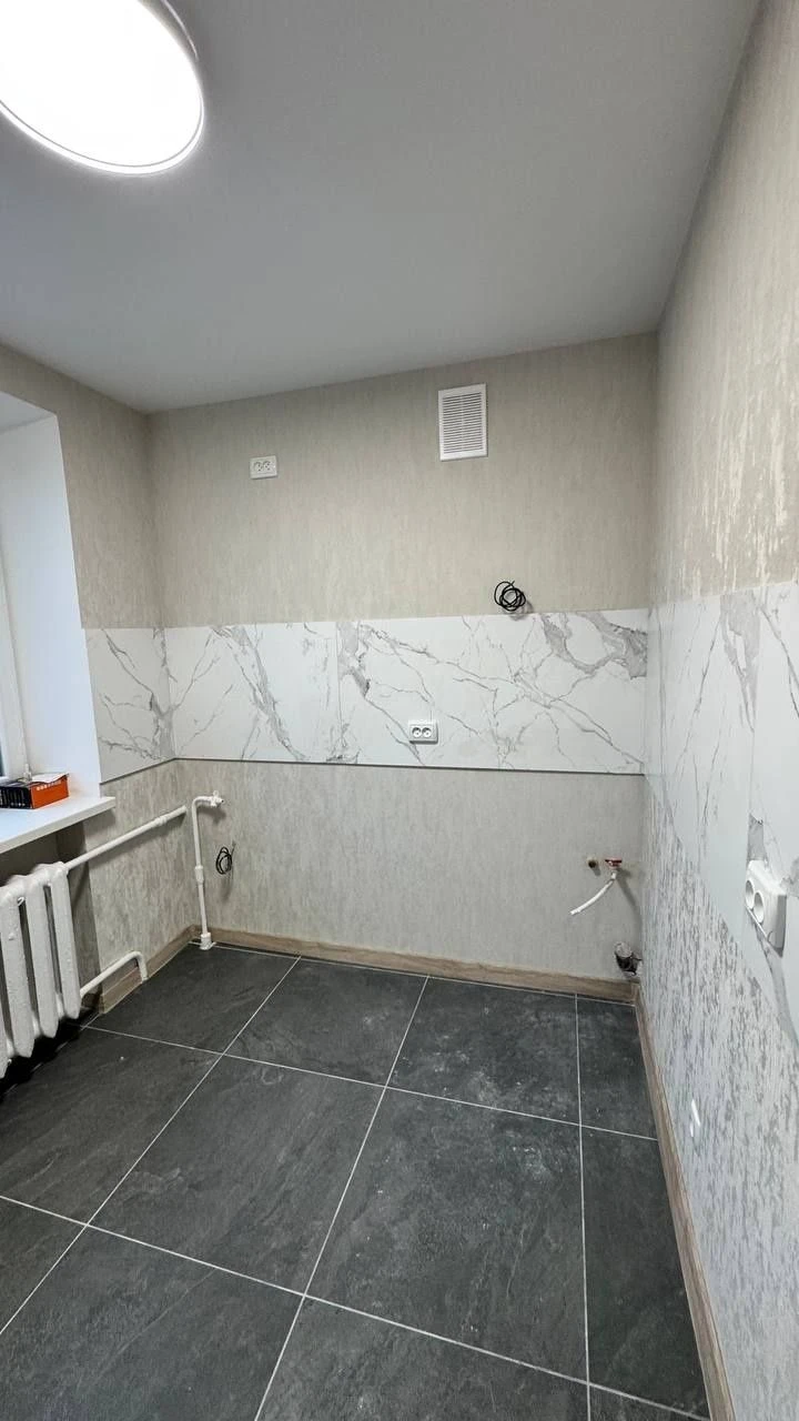 FOR SALE 2-bedroom apartment at вул. Приходька, 91 with renovation
