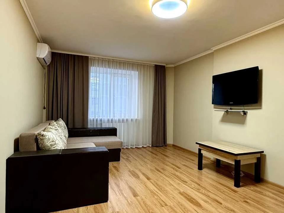 Apartment. Kremenchuk, Autokrazivsky Boulevard.