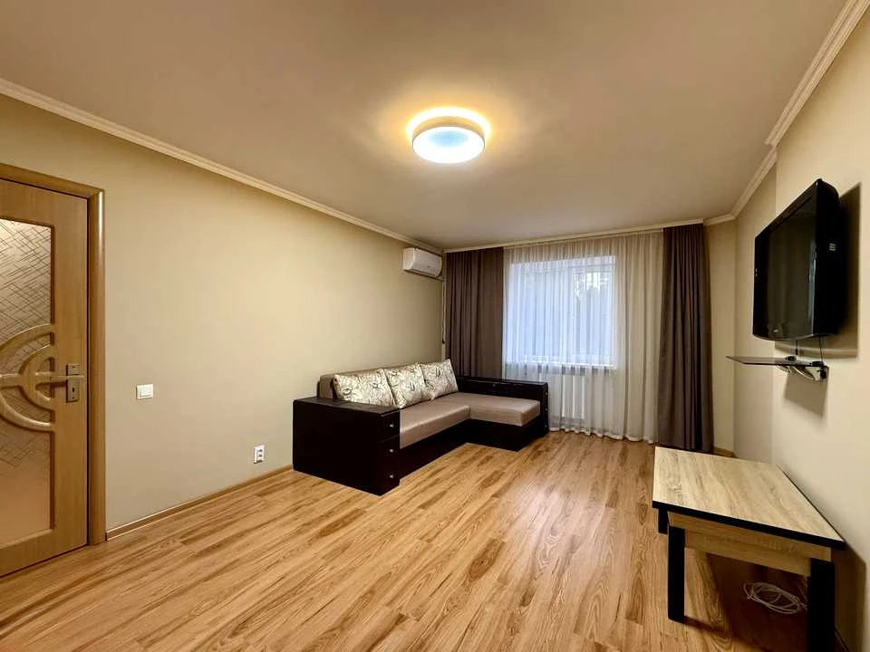 Apartment. Kremenchuk, Autokrazivsky Boulevard.