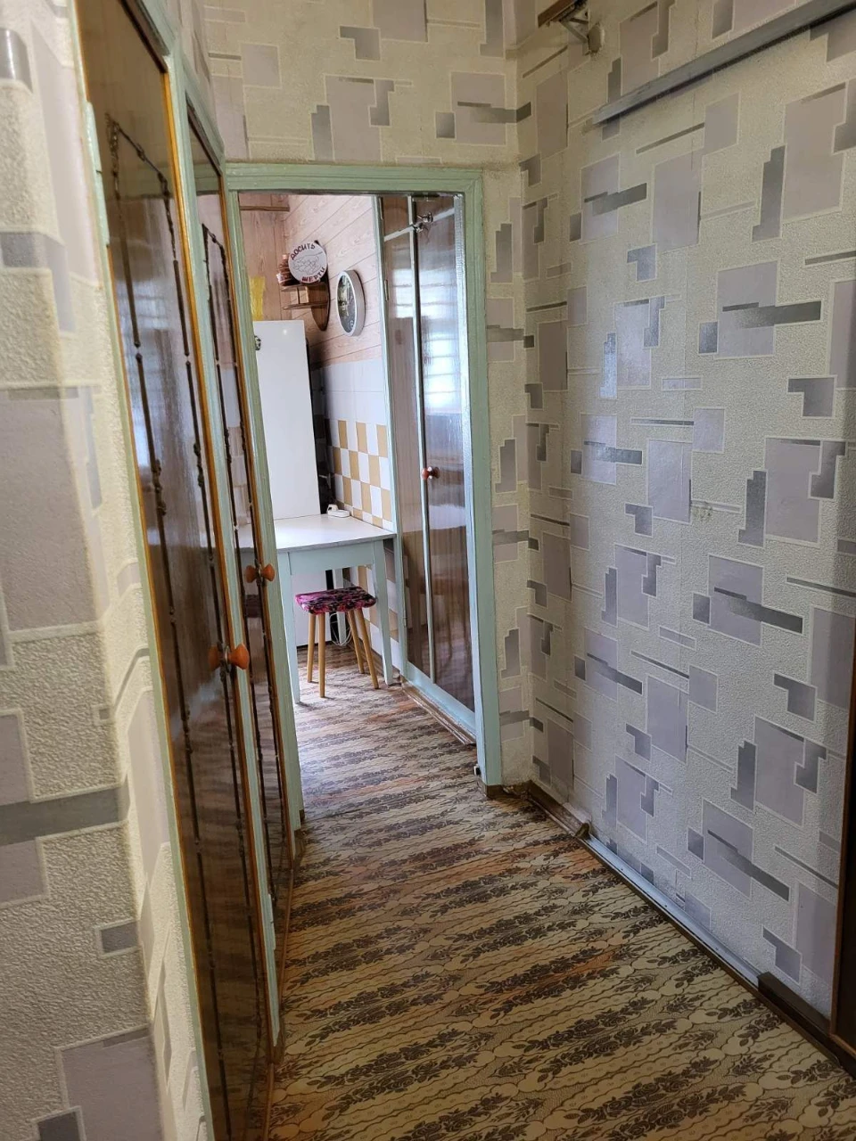 For Sale: 2-room apartment. Vodokanál area.
