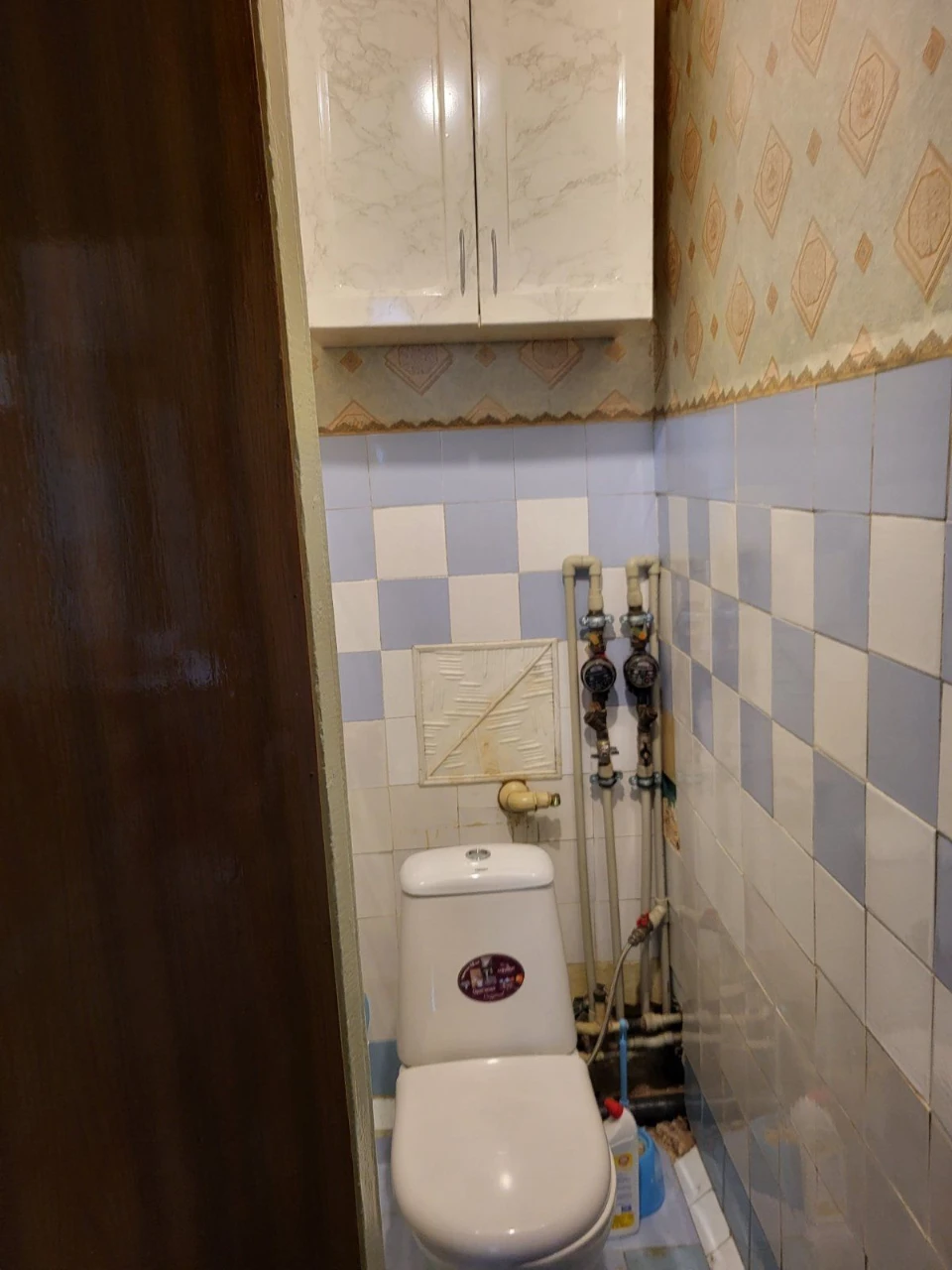 For Sale: 2-room apartment. Vodokanál area.