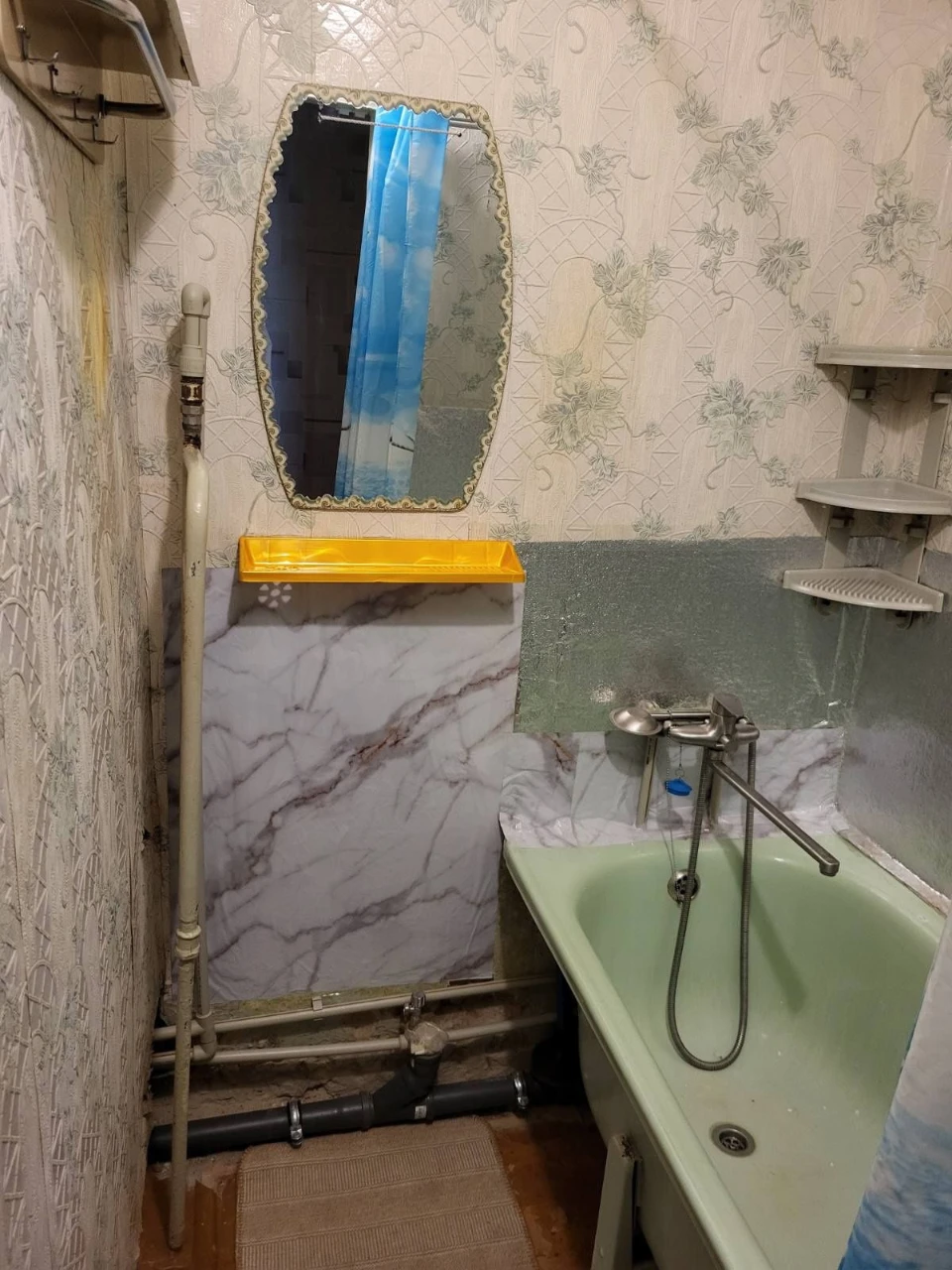 For Sale: 2-room apartment. Vodokanál area.