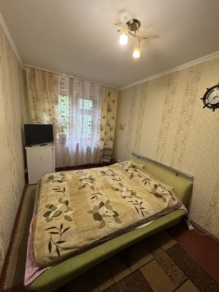 ТЕРМІНОВО продам 3 кімнатну квартиру