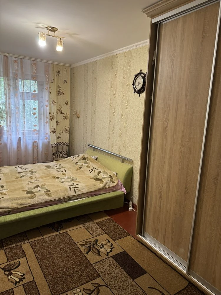 ТЕРМІНОВО продам 3 кімнатну квартиру