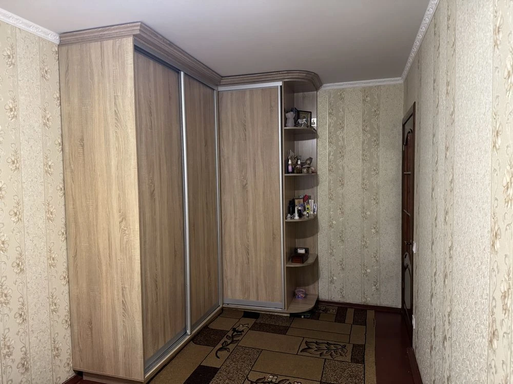 ТЕРМІНОВО продам 3 кімнатну квартиру