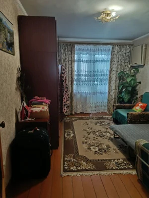 Продам двухкомнатную квартиру. Проспект Свободы 61/17