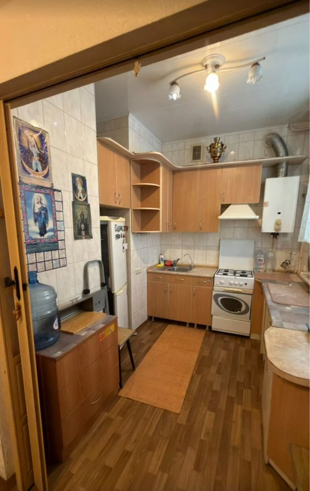 Продам 3-кімн.кв. по проспекту Свободи, зуп.Аптека