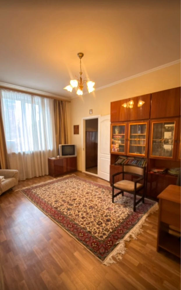 Продам 3-кімн.кв. по проспекту Свободи, зуп.Аптека