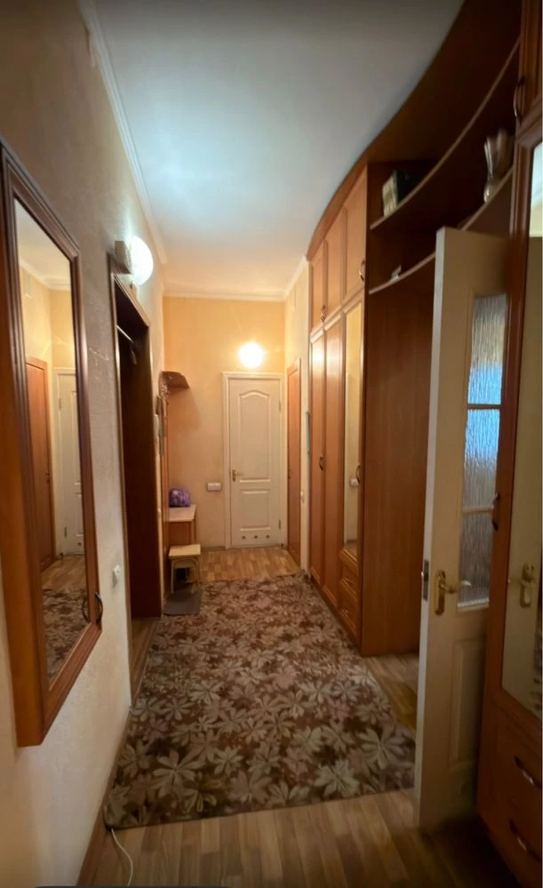 Продам 3-кімн.кв. по проспекту Свободи, зуп.Аптека
