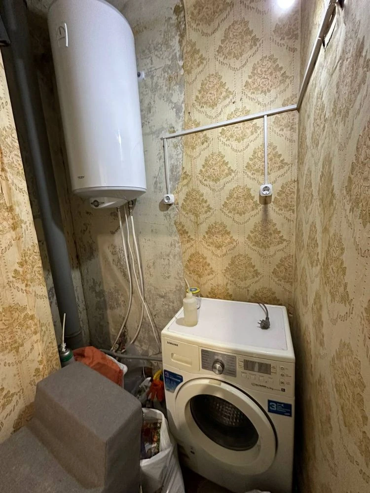 Продам 3 кімнатну квартиру. Терміново