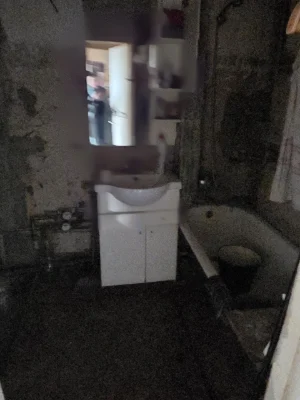 ПРОДАМ  2к сталинку в самом ценре