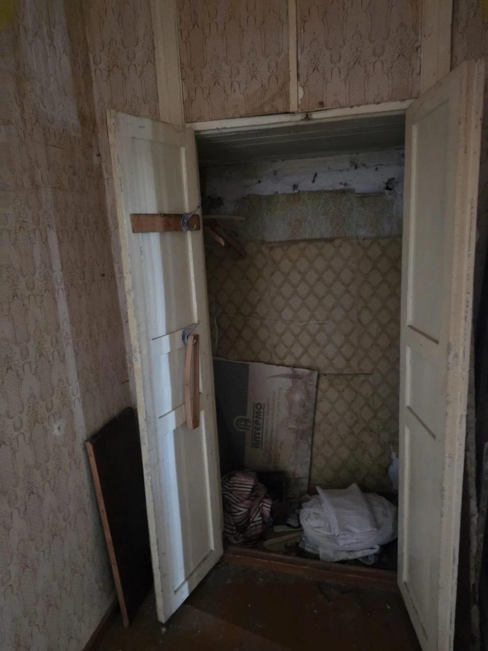 ПРОДАМ  2к сталинку в самом ценре