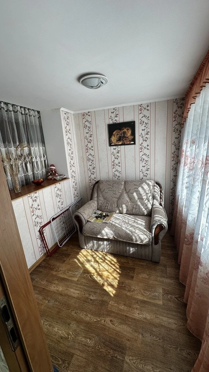 ПРОДАЖ 1-кімн квартири з ремонтом та прибудований балконом,