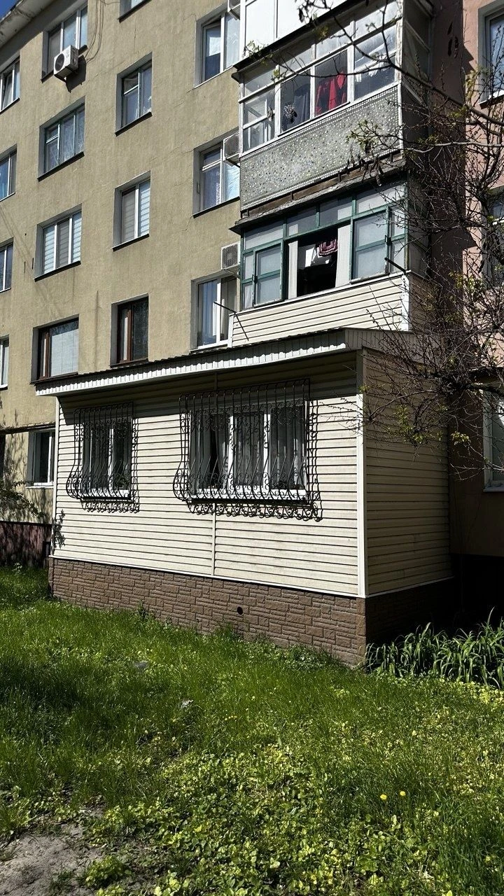 ПРОДАЖ 1-кімн квартири з ремонтом та прибудований балконом,