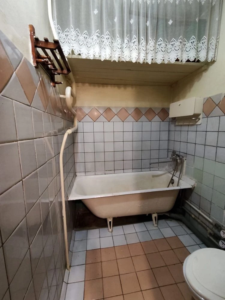 Продаж 2-кімнатної квартири в центрі Кременчука