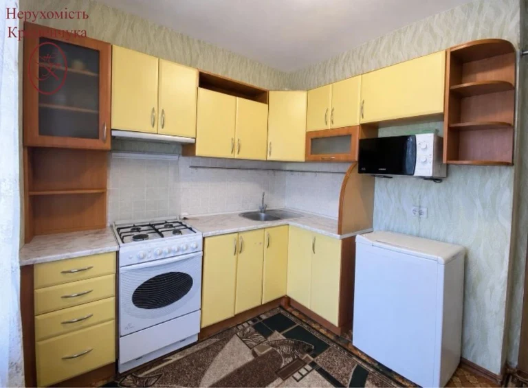 Продаж 4-кімнатної квартири /Площа 71,9 м² /у цегляному буди