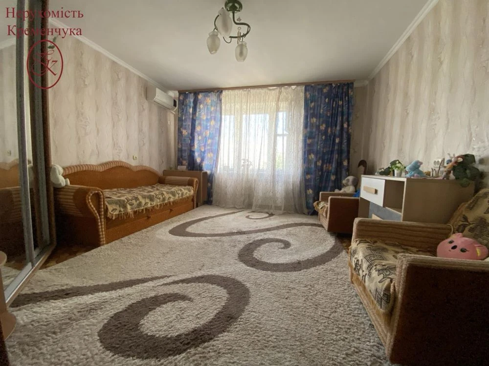 Продаж 4-кімнатної квартири /Площа 71,9 м² /у цегляному буди