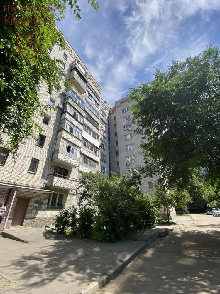 Продаж 4-кімнатної квартири /Площа 71,9 м² /у цегляному буди
