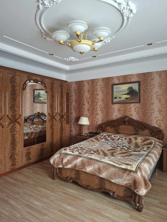 Продам 4-х кім квар, центр вул. Соборна, автономка,сауна,СЕР