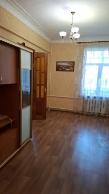Продам 3 ком,Сталинку Центр