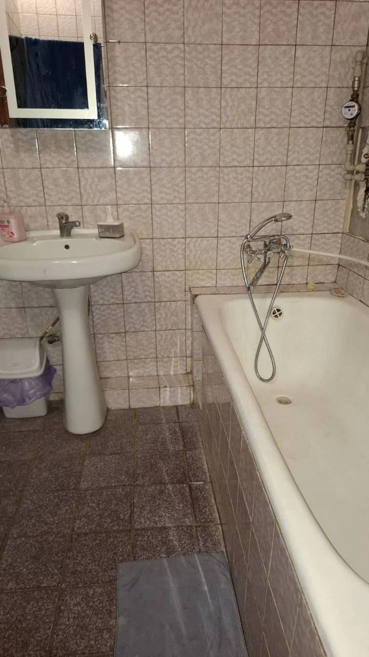 Продам 3 ком,Сталинку Центр