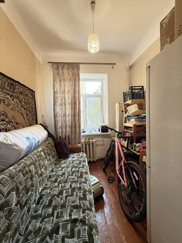 Продаж 3-кімнатної квартири, Центр, Соборна, 61м2, сталінка
