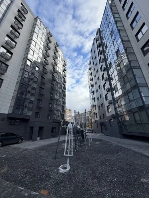 Sale of a 3-room apartment, New Building, Individual Heating, Center