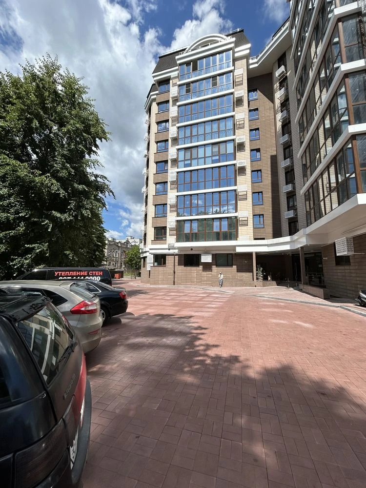 Продаж 3х в новобудові на центральцій площі Перемоги