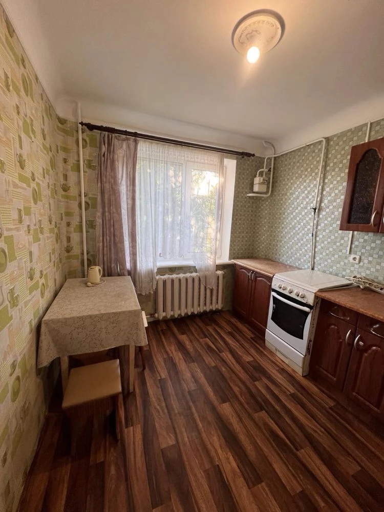 Продаж / 2 кімнатноі/ Молодіжний/ Героів Крут