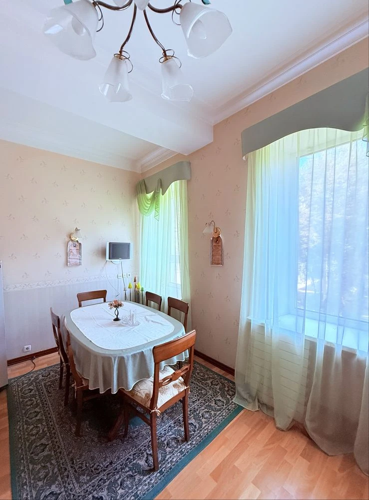 Продам шикарту квартиру « сталінку» у Кременчуці