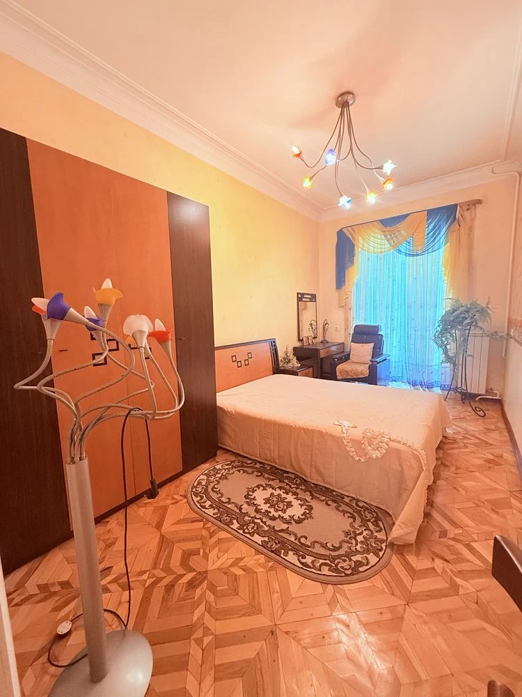 Продам шикарту квартиру « сталінку» у Кременчуці