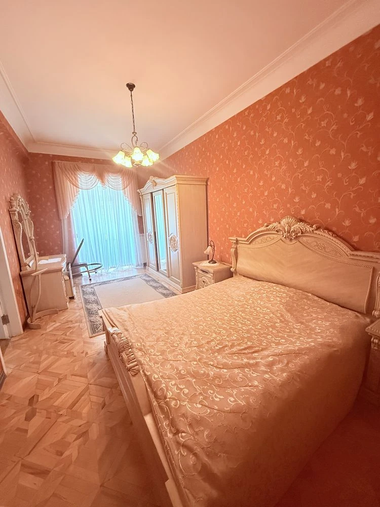 Продам шикарту квартиру « сталінку» у Кременчуці