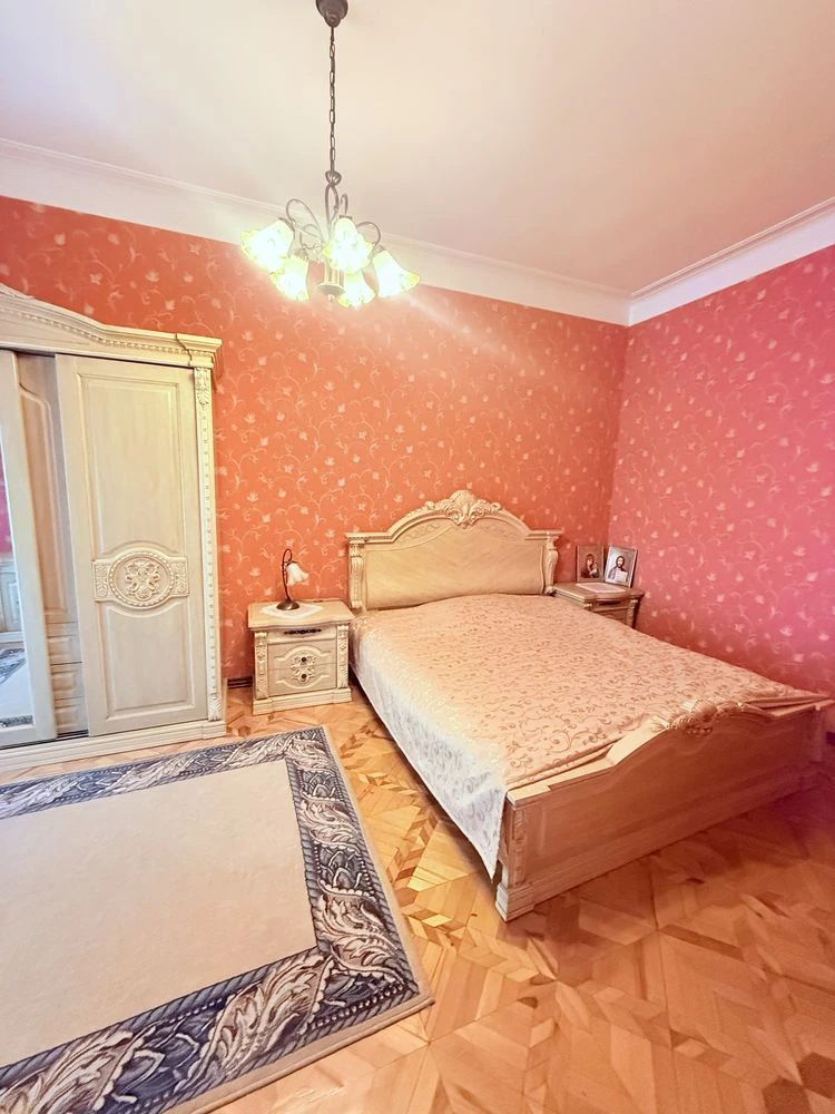 Продам шикарту квартиру « сталінку» у Кременчуці